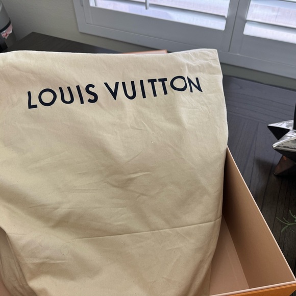 Keepall 55 Bandoliere Travel Bag - Picture 2 of 10